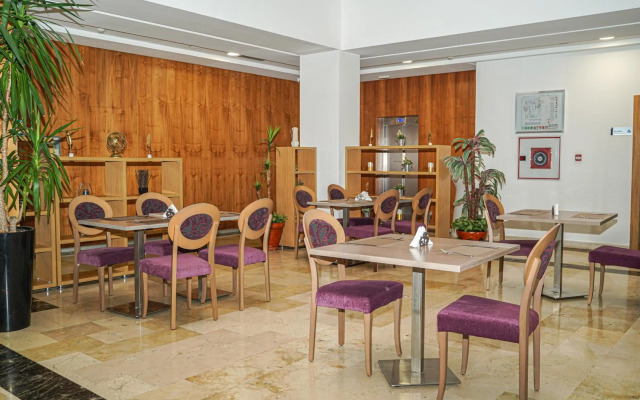 Prestige Hotel