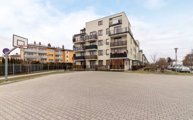 Rainbow Apartment Krakow by Renters