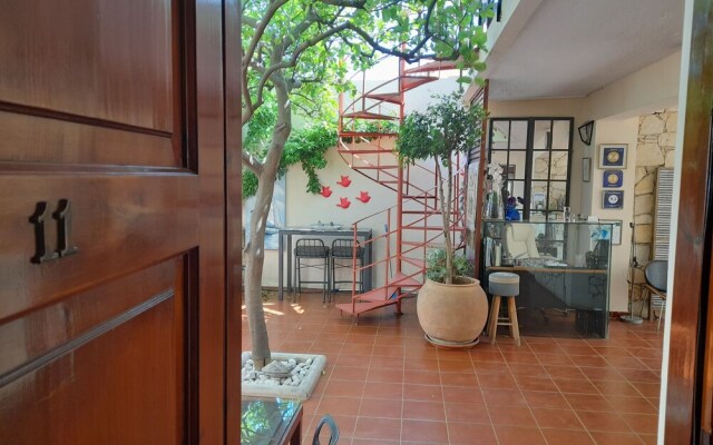 Calergi 11-superior Design 2 Bdr Maisonette. Beaches-sunsets-mindful Experiences