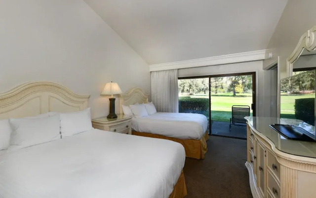 656 S At Silverado 1 Bedroom Condo by RedAwning