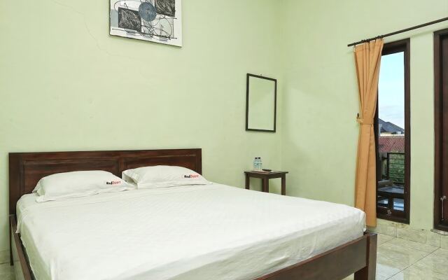 RedDoorz @ Mataram Kuta 3