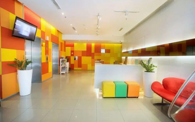 Hotel Algoritma