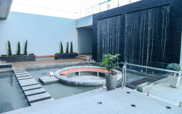 Orchid Riverview Hotel