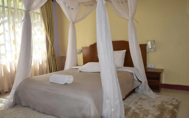 Yaris Guest House M&M