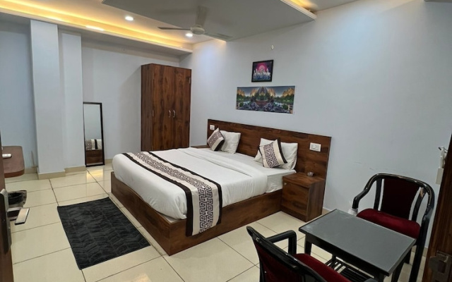 Hotel RK palace near airport