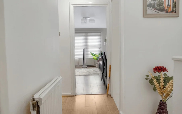 Apartment-sleeps3-heating-television-internet