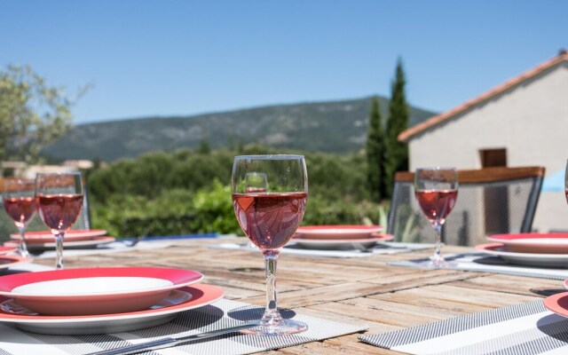 Cosy Villa in Félines-minervois With Swimming Pool