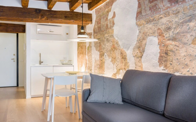 Verona For Rent Affresco