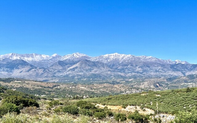 Villa Amvrosia in Armeni