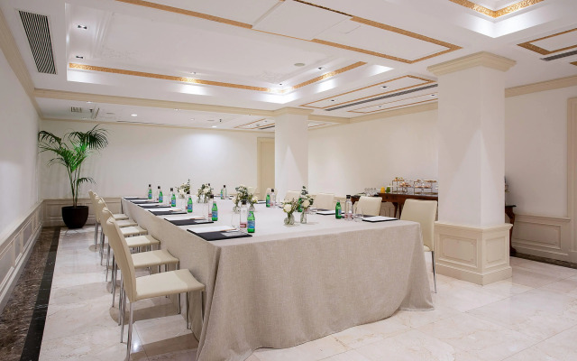 Gran Melia Fenix - The Leading Hotels of the World