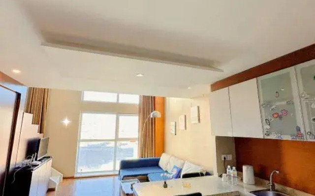 XueZhongYu Loft International Apartment