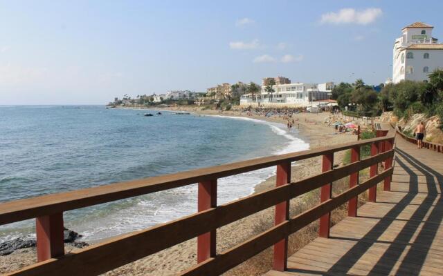 APARTMENT La CALA DESING a 150 m. del MAR.