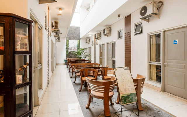 Poncowinatan Hotel