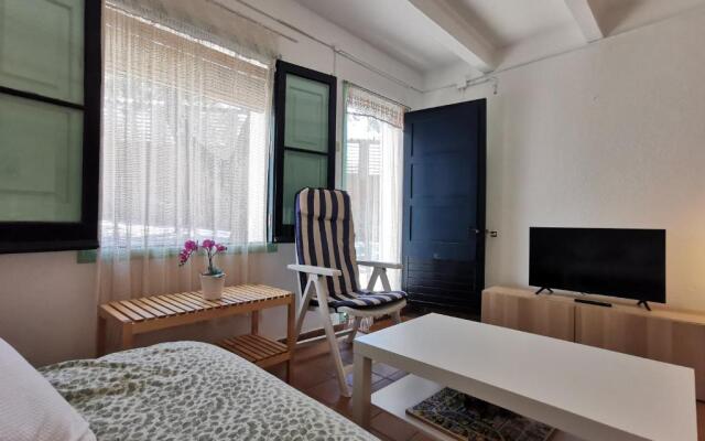 Cozy apartment 30 steps from the ocean