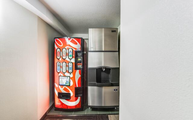 Ramada by Wyndham Medford Airport North