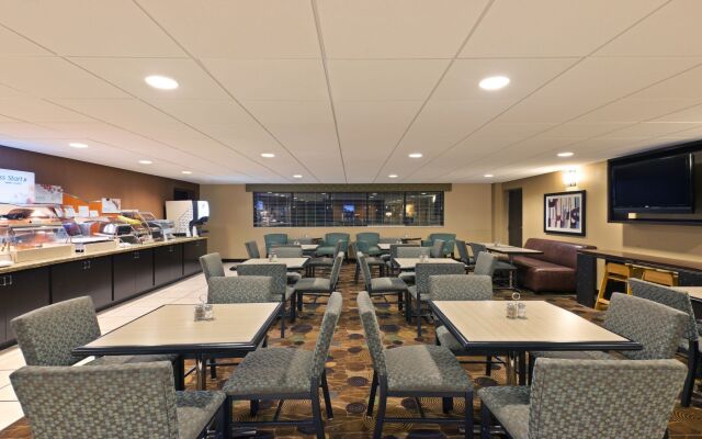 Holiday Inn Express Hotel & Suites Colby by IHG