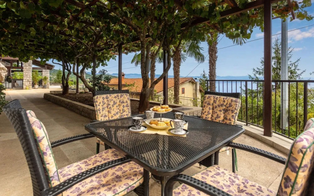 Villa Karla in Poljane