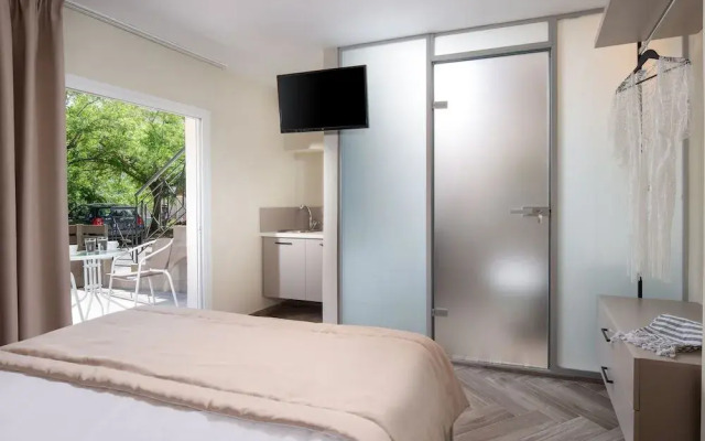 Olenia Luxury Apartments
