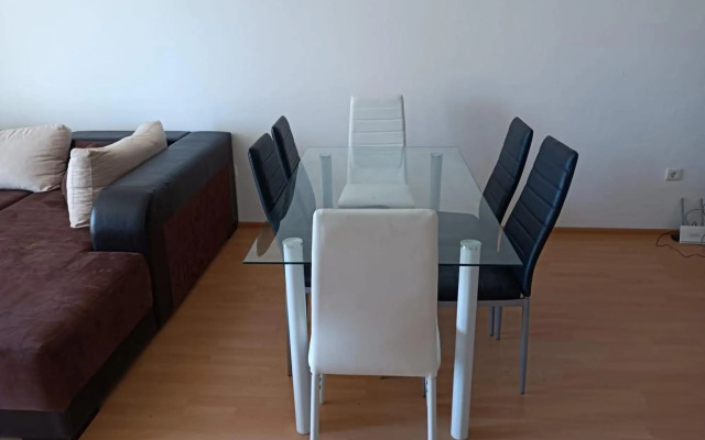 Sozopoli Hills, app B7