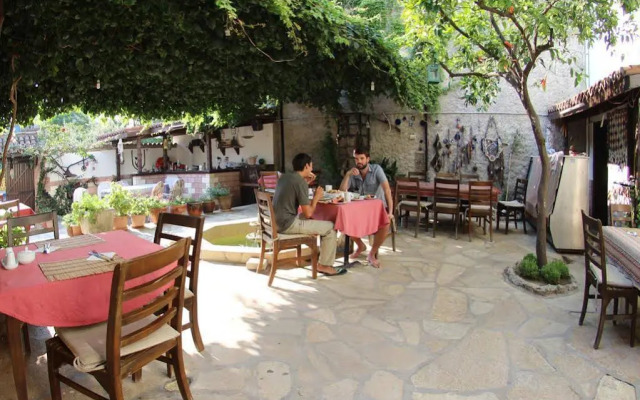 Tuncay Pension