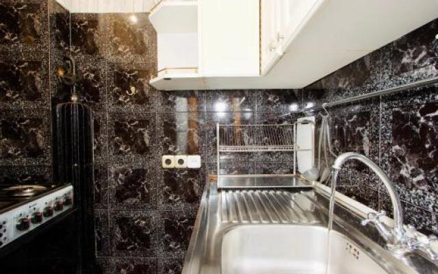 Gnezdnikovsky Pereulok Apartment