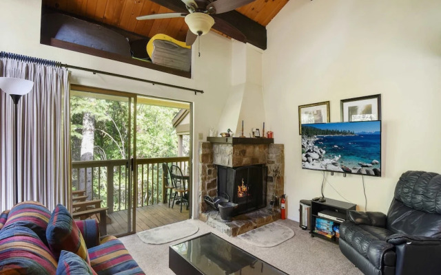 Enjoy Forest Views Retreat at Kingswood Village!