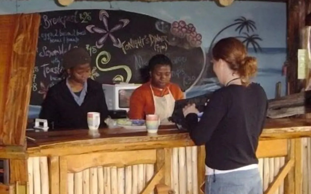 Island Vibe Jeffreys Bay Hostel