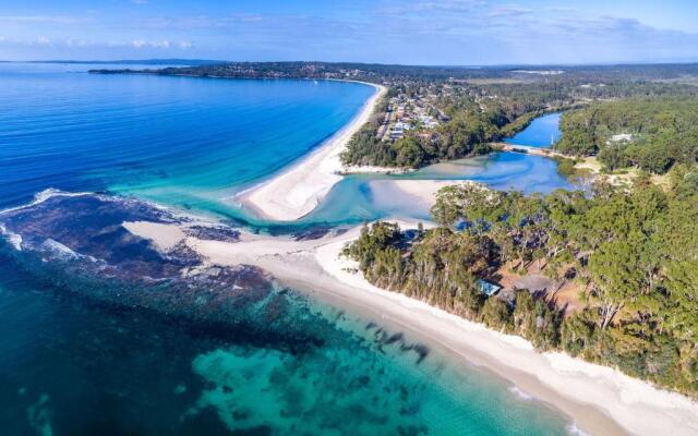 Moona Beach House Jervis Bay Rentals