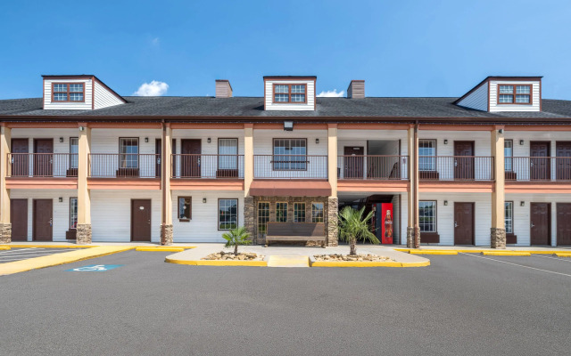 Baymont by Wyndham Commerce GA Near Tanger Outlets Mall