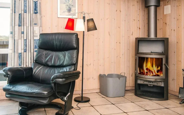 Secluded Holiday Home in Henne near Beach