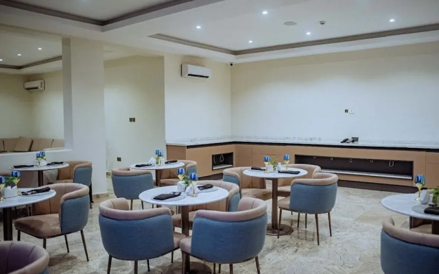 Check Inn Hotel Gimbiya