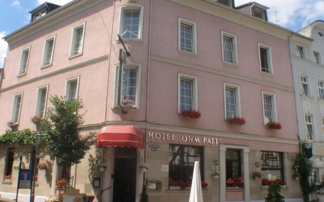 hotelImage