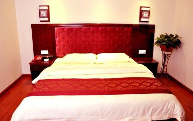 Hechi Bamalongjun House Hotel