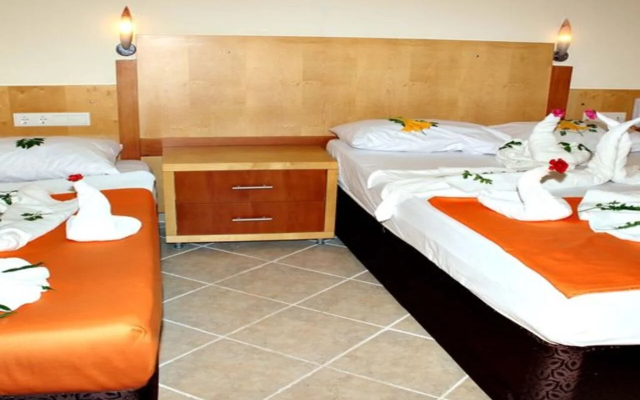 Side Temple Hotel