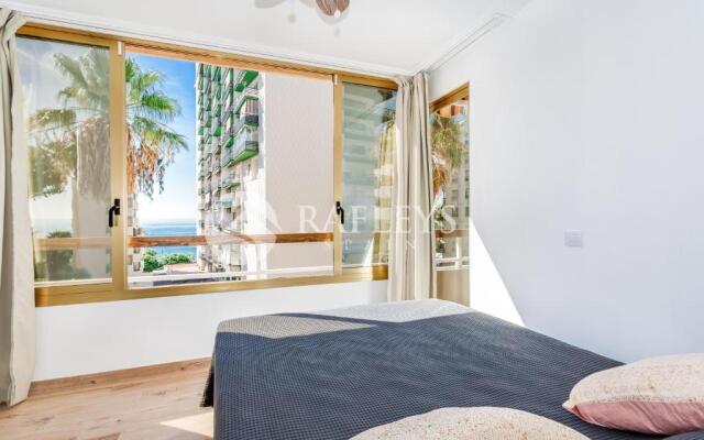 Modern 1 BR apartement in very center of Marbella.