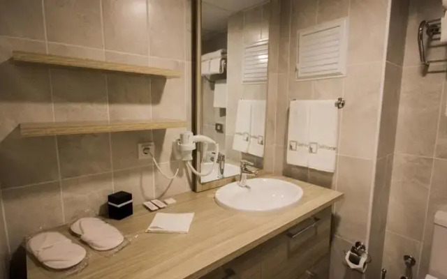 Self Home Concept & Aparts Tuyap