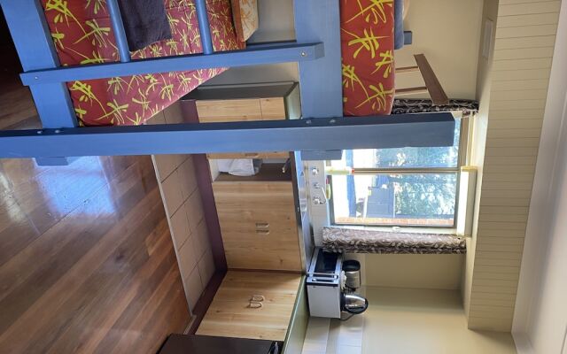 Snow Gate Motel and Apartments