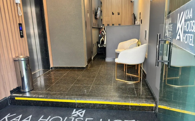 Kaa House Hotel