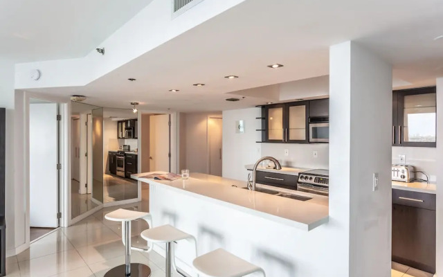 2 Bedroom Pearl in Downtown Miami