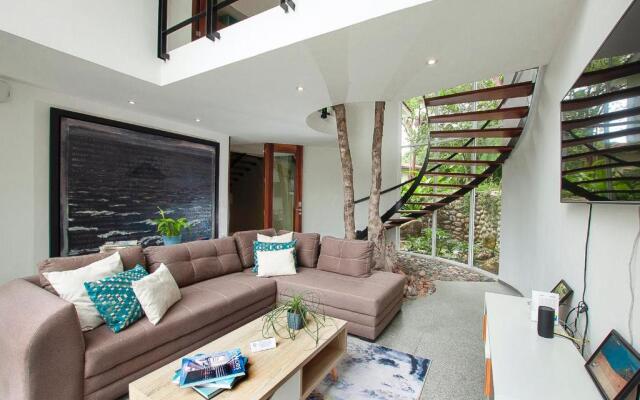 Pool House at Casa La Japiahua