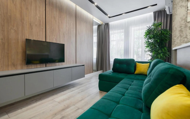 Royal VIP Apartment on Pidmurna 24