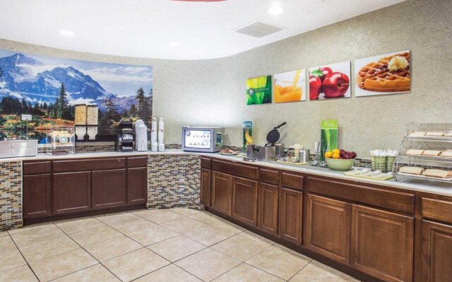 Clarion Hotel Denver Central