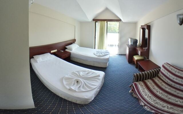 Kaftans City Hotel by RRH&R