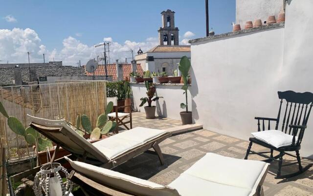 Palazzo de Amico -Typical Terrace House