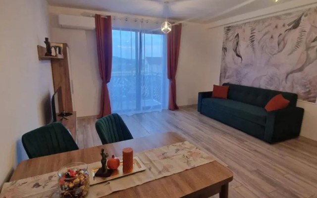 Blooming Apartment, Baile Felix