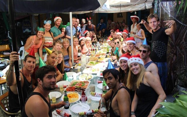 Pirates Backpackers - Hostel