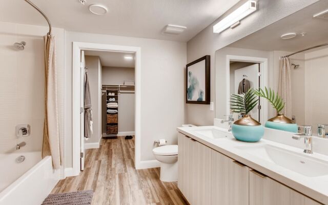 Pacific Beach Luxury Suites by Barsala