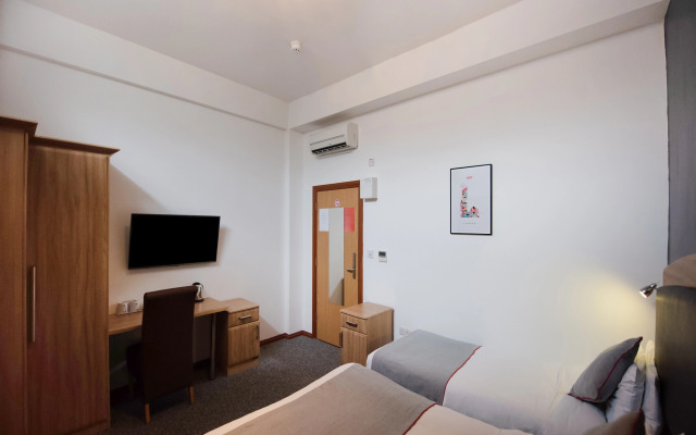 Arinza Hotel