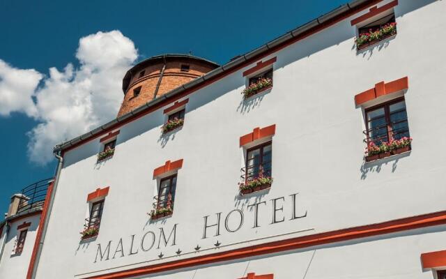 Malom Hotel és Étterem