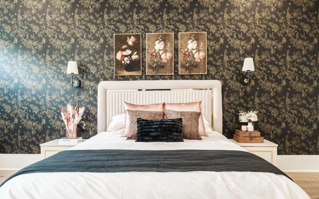 The Row on West Iris